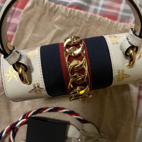 New Gucci Sylvie top handle bag - Picture 5 of 7